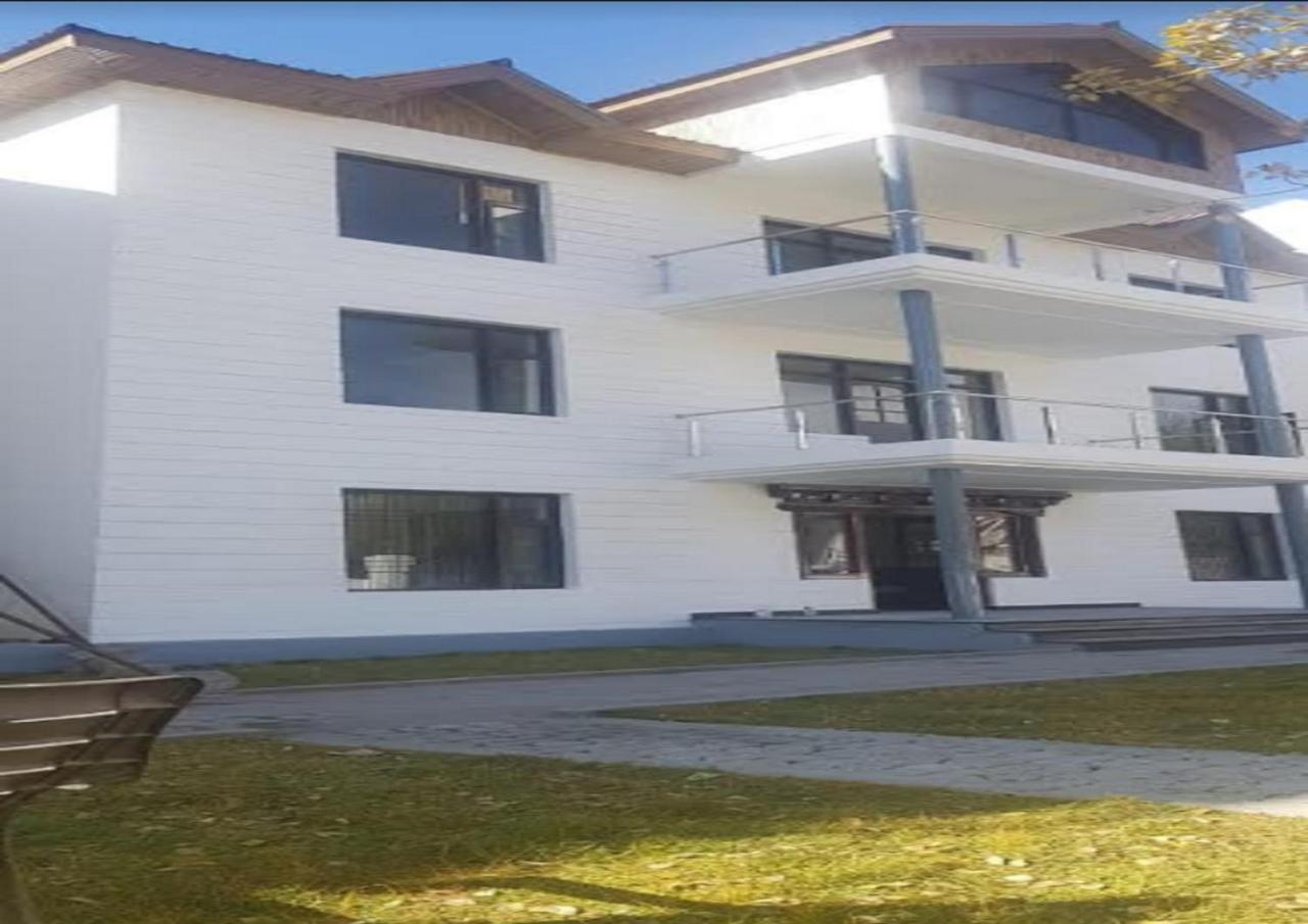 Hotel Kargil Heights מראה חיצוני תמונה
