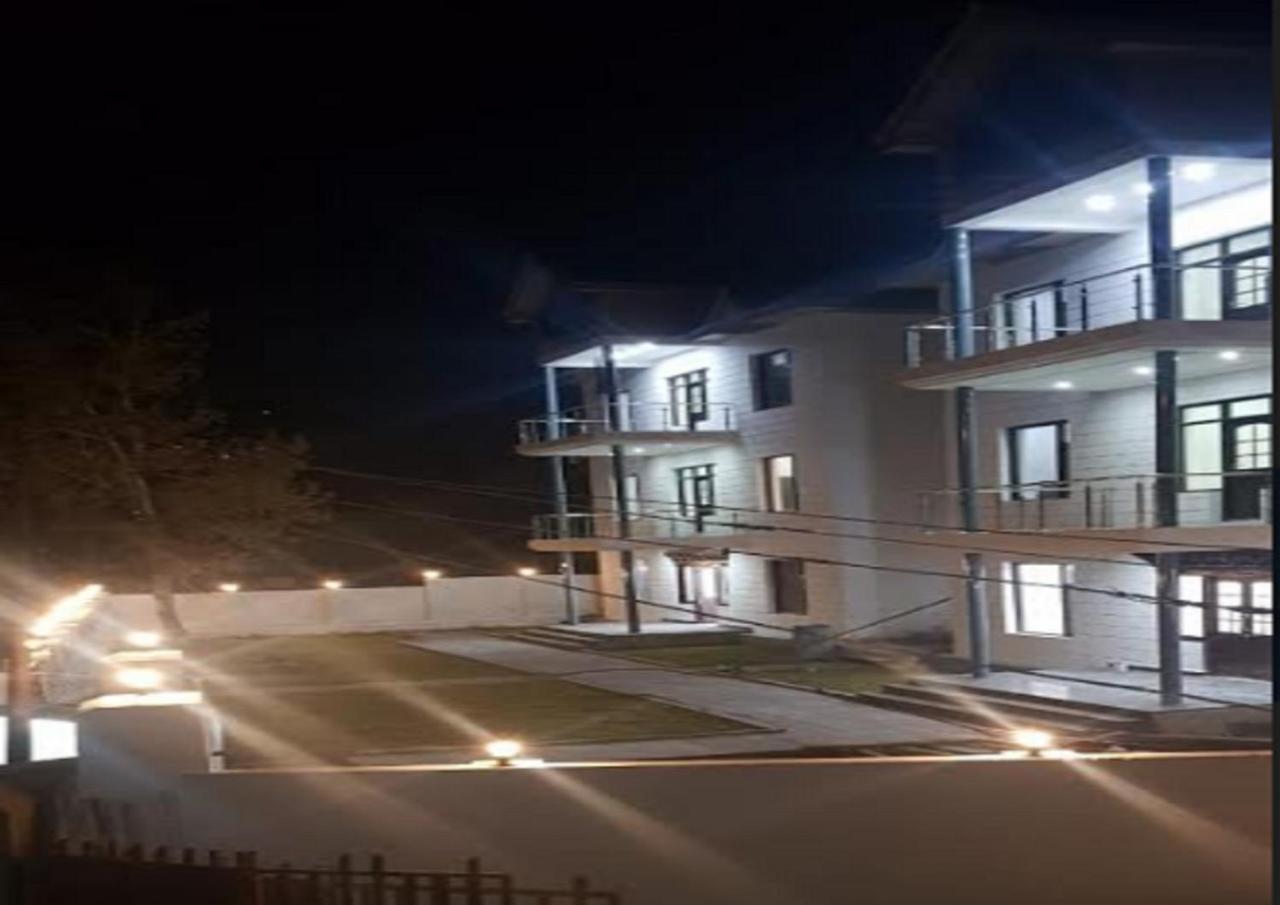 Hotel Kargil Heights מראה חיצוני תמונה