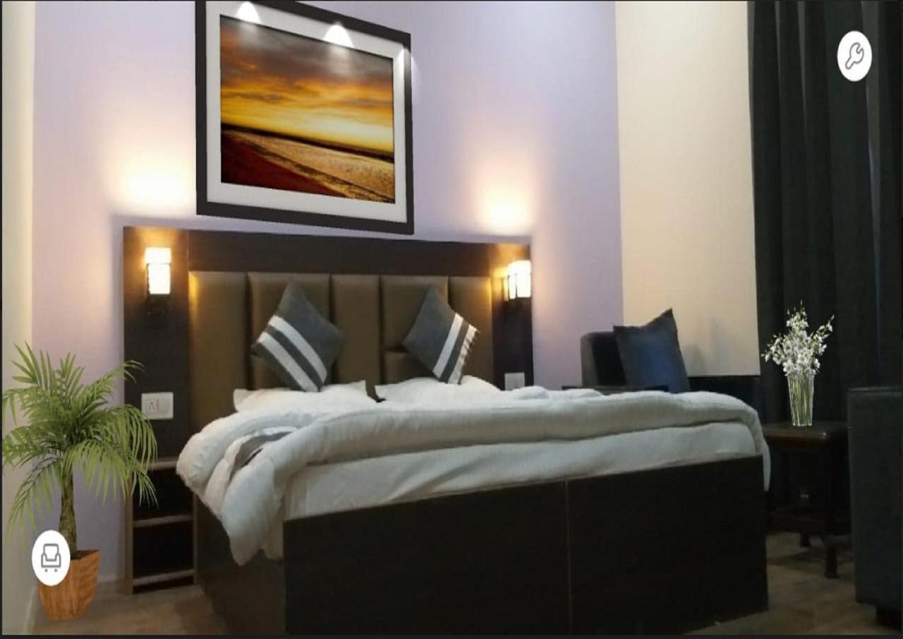 Hotel Kargil Heights מראה חיצוני תמונה