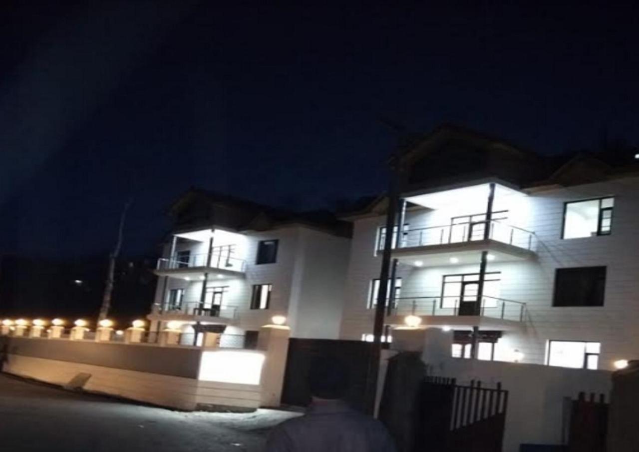 Hotel Kargil Heights מראה חיצוני תמונה