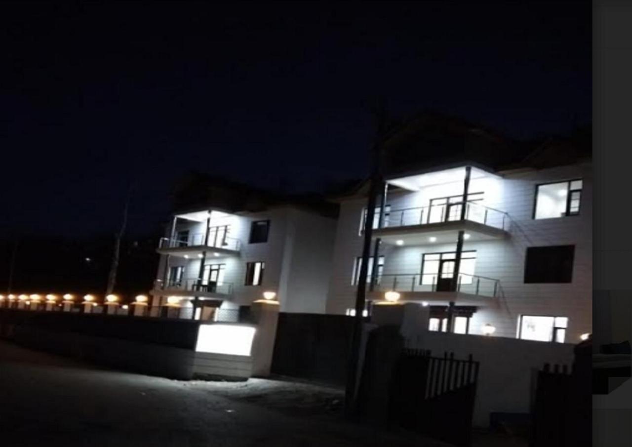 Hotel Kargil Heights מראה חיצוני תמונה