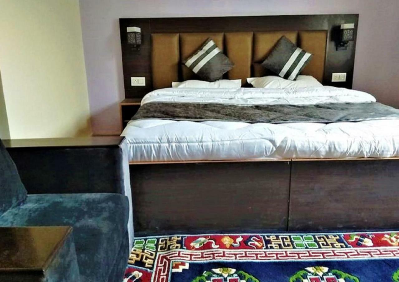 Hotel Kargil Heights מראה חיצוני תמונה